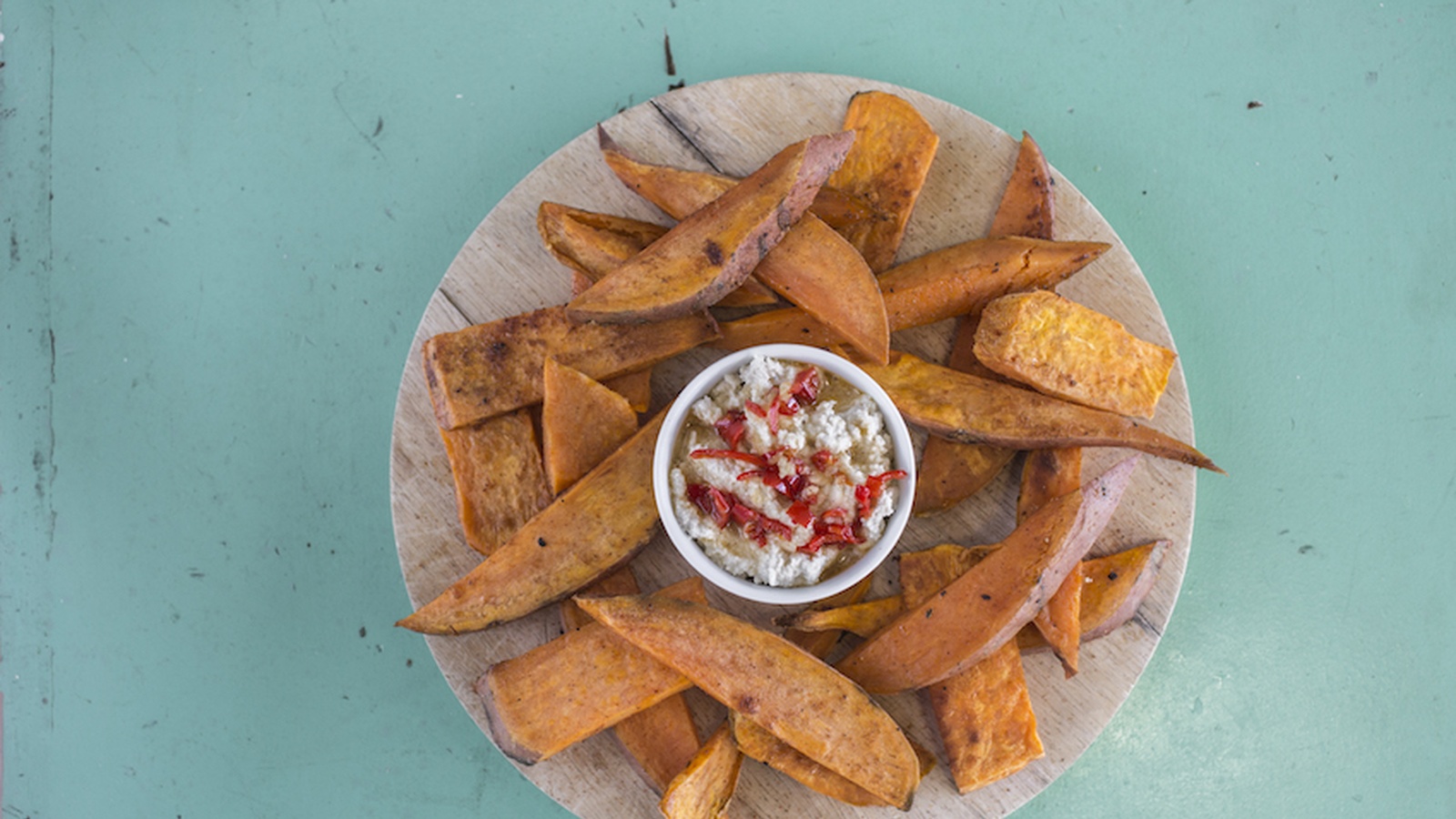 Sweet Chili Cashew Dip With Sweet Potato Chips