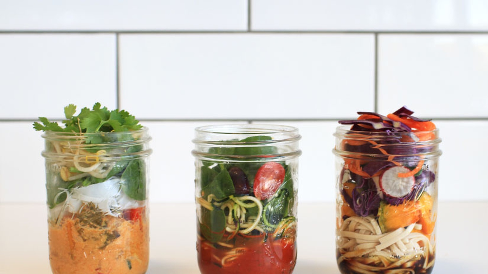 3 Healthy Jar Lunches to Get You Inspired